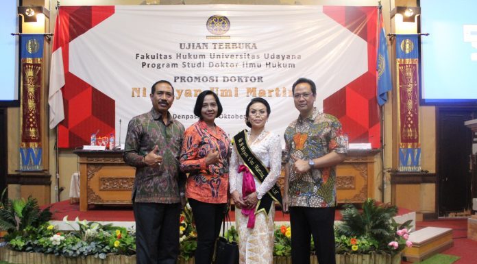 Gelar Doktor Dicapai Ni Wayan Umi Martina Dari Fakultas Hukum Udayana