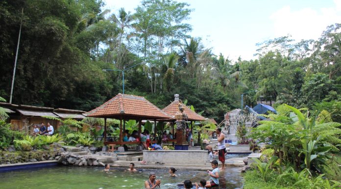 Manfaat Berendam Air Panas Belerang Di Wisata Eka Tirta Tabanan