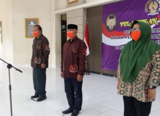 Penyematan Tanda Jasa Warnai Pelantikan Pengurus DHD 45 Masa Bakti 2020-2025