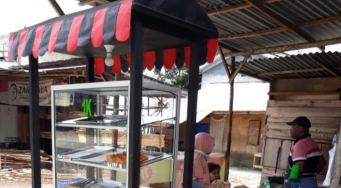 Harga Kaki Lima Rasa Bintang Lima, D2 Risoles Pak Daniel Marpoyan Damai