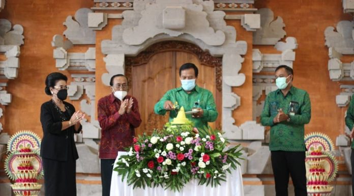 Tingkatkan Kompetensi SDM Warnai Peringatan Dies Natalis ke-39 Unmas Denpasar