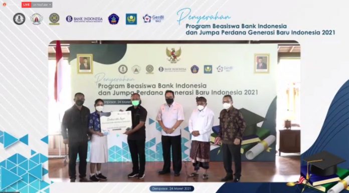 Turut Cerdaskan Bangsa, BI Bali Berikan Beasiswa Bagi Pelajar