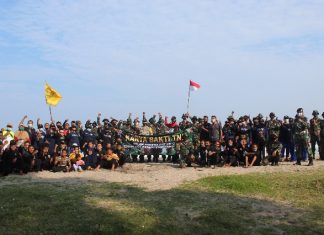 Prajurit Denkav 4/SP Ajak Pendekar PSHT Badung Geruduk Pantai Kuta