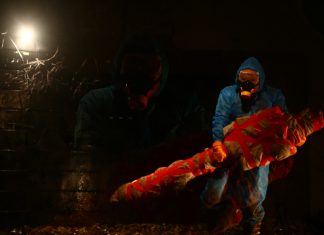 Pentaskan Monolog ‘Musim Maut’, Galuh Coba Ungkap Fenomena Yang Tidak Memanusiakan Jenazah