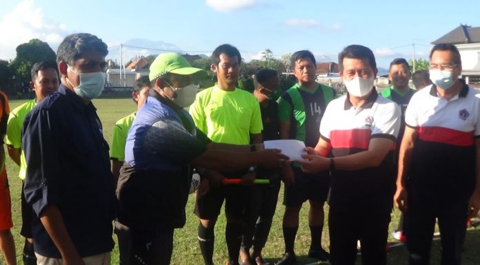 Galang Dana untuk NTT, Pemkab Klungkung Gelar Pertandingan Amal Sepak Bola “Jago Kapuk”