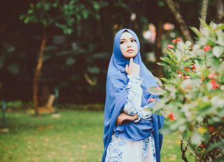 Hijab, Tren Bisnis Perempuan Muda Indonesia