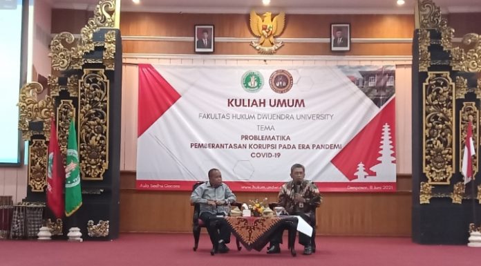 Peduli Problematika Pemberantasan Korupsi di Era Pandemi, Fakultas Hukum Universitas Dwijendra gelar Kuliah Umum