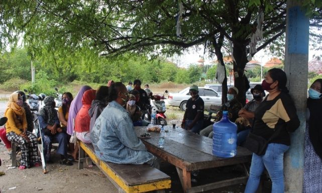 Pedagang Kaki Lima Pelabuhan Benoa Berharap Ada Solusi