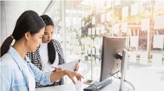 Perempuan, TIK, dan Literasi Digital
