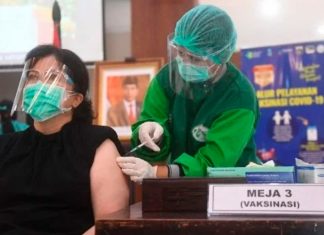 Vaksinasi Orang Tua Lindungi Anak dari Covid-19