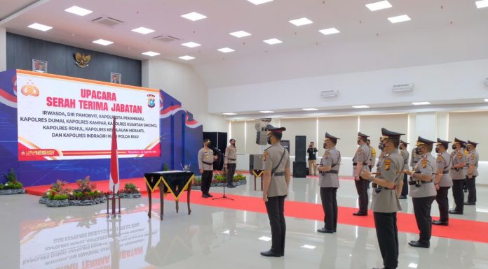 Pimpin Sertijab PJU Dan Kapolres, Ini Pesan Kapolda Riau