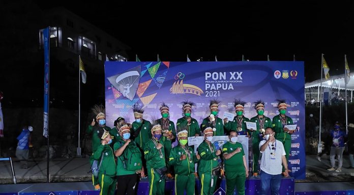 Atlet Kota Batu Bawa Jatim Juara Umum Cabor Paralayang