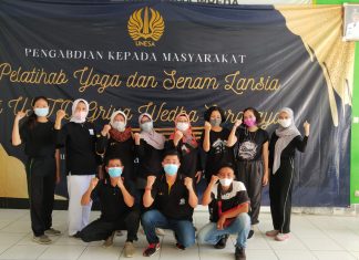 Peduli Lansia di Masa Pandemi, Fakultas Bahasa dan Seni Unesa Jurusan Sendratasik berikan Pelatihan Yoga