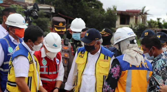 Sambangi Lokasi Banjir Kota Batu, Ini yang Dilakukan Menteri PUPR