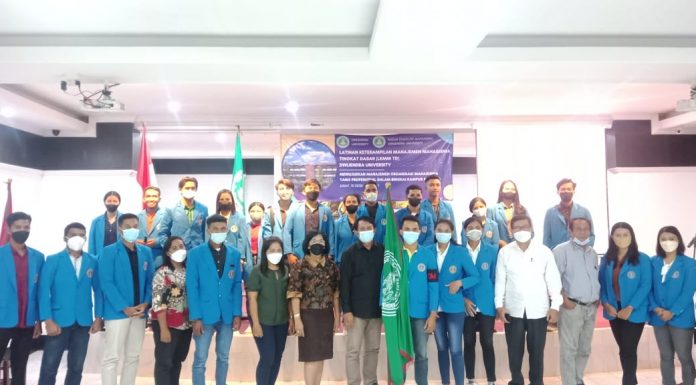 Lantik Pengurus BEM dan UKM, Ini 3 Pesan Dekan Fakultas Hukum Dwijendra University