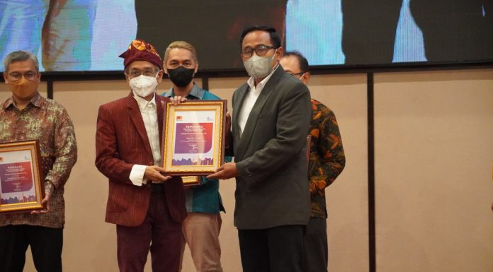 Gaungkan Electrifying Lifestyle dan Energi Bersih PLN Sabet PR Berpengaruh 2021