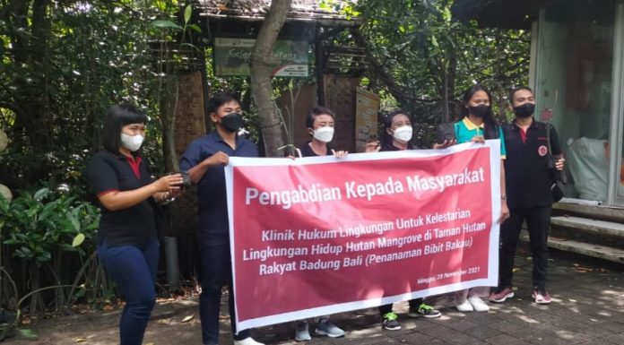 Edukasi Prokes, Fakultas Hukum Dwijendra University bagikan Sarana Kesehatan