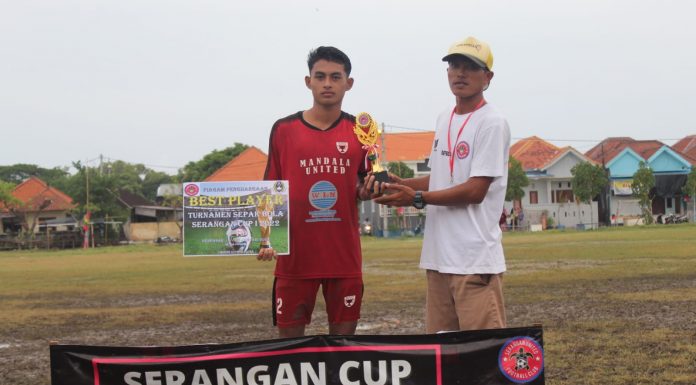 Harumkan Nama Sekolah, Siswa SMA N 6 Denpasar Raih Pemain Terbaik Serangan Cup