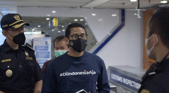 Datang dari Australia, Sandiaga Uno Apresiasi E-CD Bea Cukai Ngurah Rai