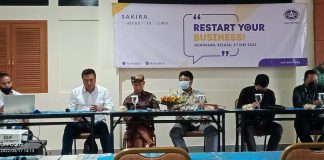 I Made Suasmarajaya, Pemimpin Cabang PT Pegadaian Renon Bali dalam Acara Virtual Tourism Dialog SAKIRA: Ajak Masyarakat Investasi Emas yang tahan Inflasi dan mudah dicairkan