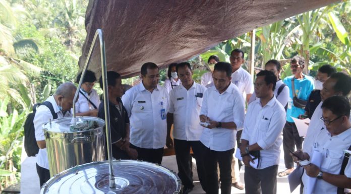 Tim Pembinaan dan Pengawasan Produksi Arak Bali Turun ke Kabupaten Jembrana
