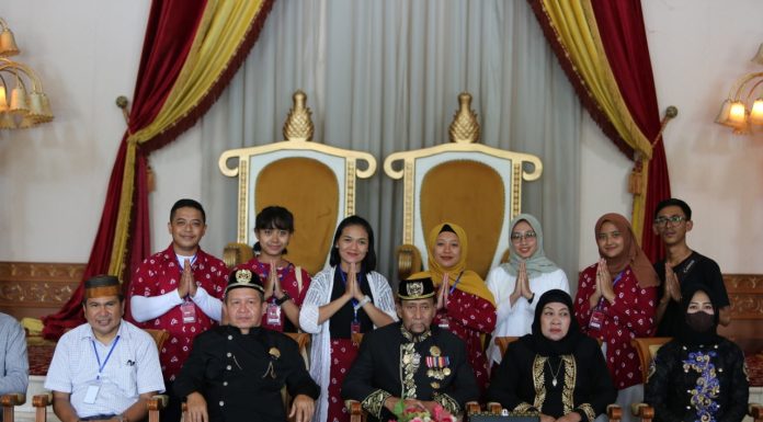 Kontingen Jawa Timur ikuti penutupan TIFAF 2022 bersama Menteri Pariwisata dan Ekonomi Kreatif RI