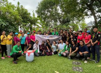 Mahasiswa Unmas Denpasar Beri Pelatihan Cara Membuat Biopori dan Eco Enzym di Desa Sudimara