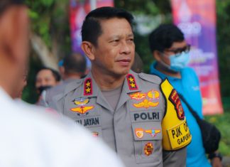 Kapolda Bali Hadiri Parade Konversi Sepeda Motor BBM ke Listrik