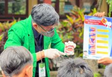 Pengabdian Masyarakat Unmas Denpasar Melalui Pemeriksaan dan Penyuluhan Kesehatan Gigi dan Mulut di SDN 1 Kesiut Tabanan