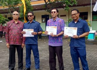 Peringati HUT ke-73, Yayasan PR Saraswati Tabanan beri Apresiasi Guru dan Murid Berprestasi