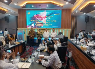 Pelatihan Berkelanjutan Penyusunan Karya Ilmiah pada Guru Pendidikan Seni Budaya di Mojokerto