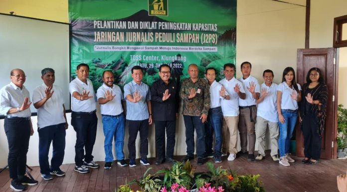 J2PS Komit Kawal Sampah menuju Indonesia Merdeka Sampah