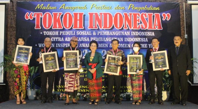 Kompetenkan 10 Ribu Perias Khas Budaya bali, Founder LKP Agung Terima Award Ini