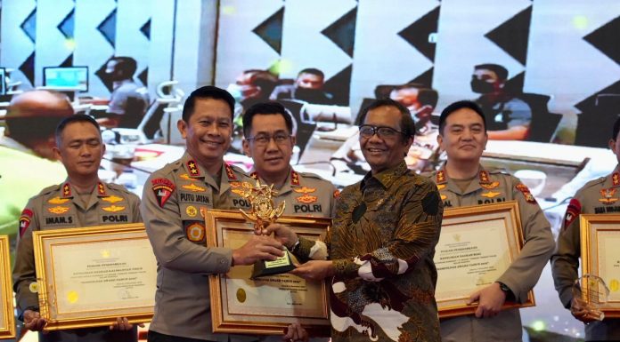 Kapolda Bali Raih Peringkat Terbaik Se-Indonesia dalam Kompolnas Awards 2022