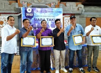 Diskusi Akhir Tahun PWI Bali: Pers di Era Digital, Siapa Takut?