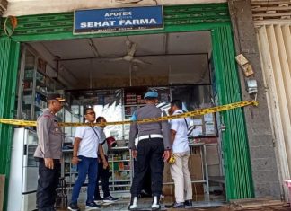 Gerak Cepat, Kapolsek Gianyar Pimpin Anggota Datangi TKP Gedung Terbakar