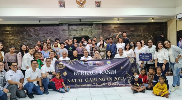 Maknai Natal dan Tahun Baru, Lembaga Keuangan dan Perbankan Berbagi dengan Sesama