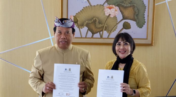 Siapkan Standar Penilaian Penguasaan Bahasa Inggris, Unmas Denpasar Teken MoU bersama IIEF