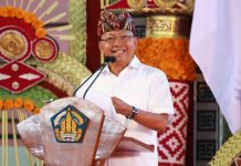 Ribuan Masyarakat bersama Bupati Jembrana Minta Gubernur Koster Melanjutkan Kepemimpinan Membangun Bali