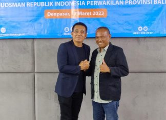 Penuhi Program Kerja KKN Tematik, Mahasiswa FH Unmas Denpasar berkolaborasi dengan Kadek Puja Astawa bekali Staf Ombudsman RI terkait Media Sosial