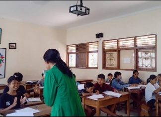 Kenalkan Diamond Education melalui Media Sosial, Ni Putu Nita Yulianti Laksanakan Pengabdian kepada Masyarakat
