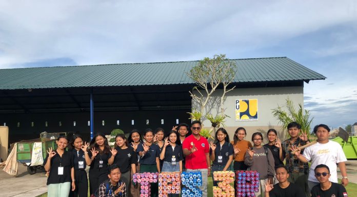 PKM Unmas Denpasar, Manfaatkan Ecobrick Untuk Wujudkan WTC di TPS3R Desa Munggu, Kecamatan Mengwi, Kabupaten Badung