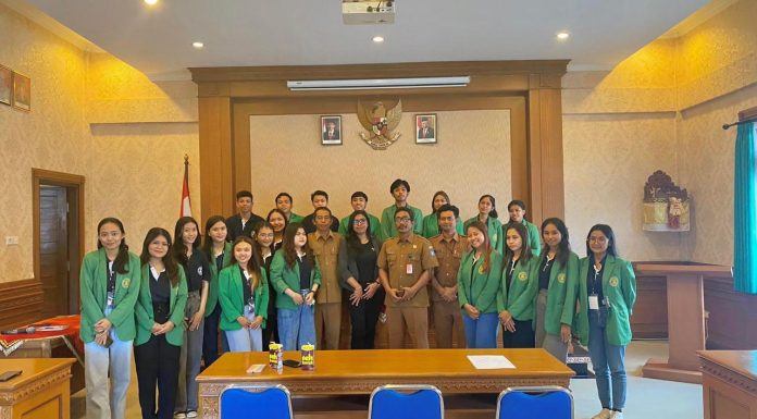 Tarik 23 Mahasiswa Unmas Denpasar Peserta KKN Tematik, Simak Pesan Kepala Desa Buduk