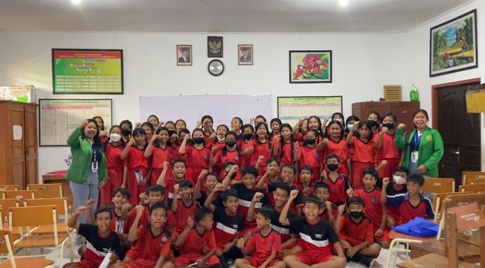 PKM Unmas Denpasar, Tingkatkan Pemahaman Kebudayaan Tradisional Bali untuk Siswa SD di Lingkungan Kelurahan Abianbase