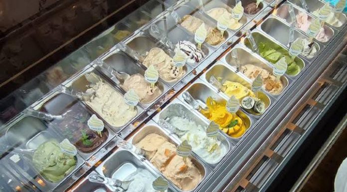 Gelataria Frutta Gelato Kini Hadir di Denpasar