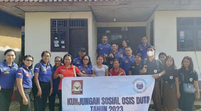 Maknai Hari Lahir Pancasila, OSIS SMK Negeri 2 Tabanan Laksanakan Aksi Sosial