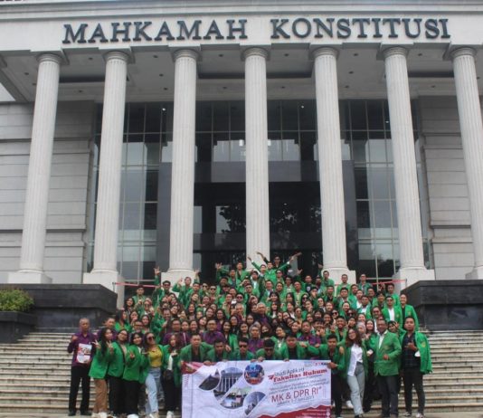 129 Mahasiswa FH Unmas Denpasar Kunjungi Mahkamah Konstitusi