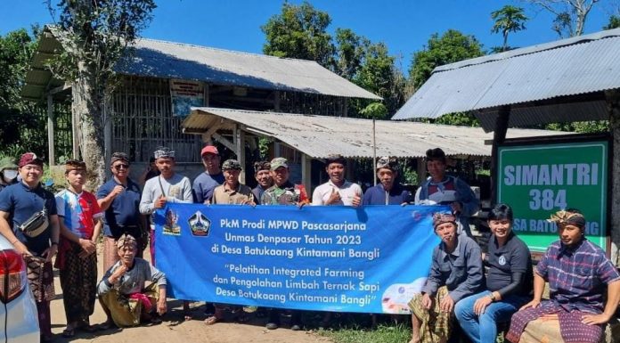 Prodi MPWD Denpasar Latih Petani di Desa Batukaang, Ubah Kencing Sapi menjadi Bernilai