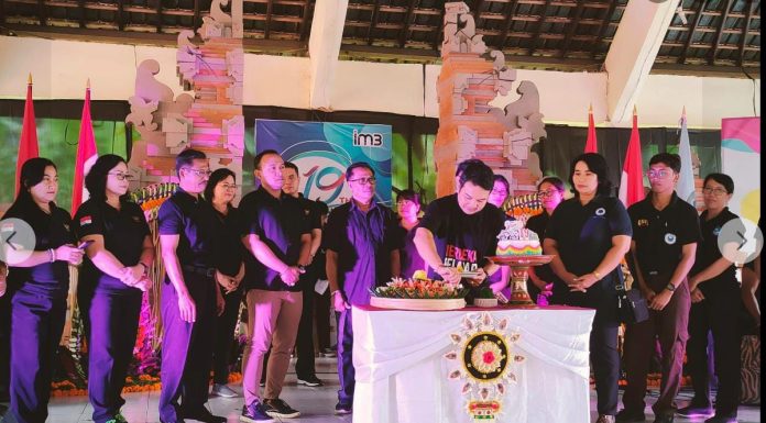 Ray Peni dan Lolot Meriahkan HUT SMK Negeri 2 Tabanan ke-19