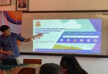 Transformasi Pendidikan di Era 5.0: Upaya Prodi Pendidikan Bahasa Inggris FKIP Universitas Mahasaraswati Denpasar Tingkatkan Kompetensi Guru SMKS Ngurah Rai Kerobokan